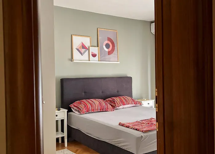 Centar アパート モスタル