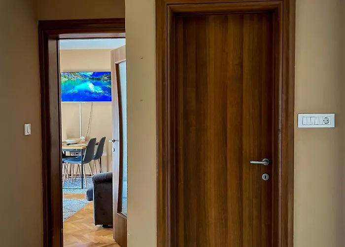 Centar アパート モスタル